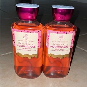 Bath & body works Strawberry poundcake body wash